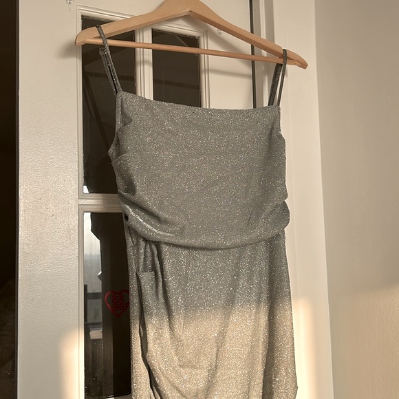 BEAUTIFUL EVENING SPARKLY DRESS - Picture 2 of 5